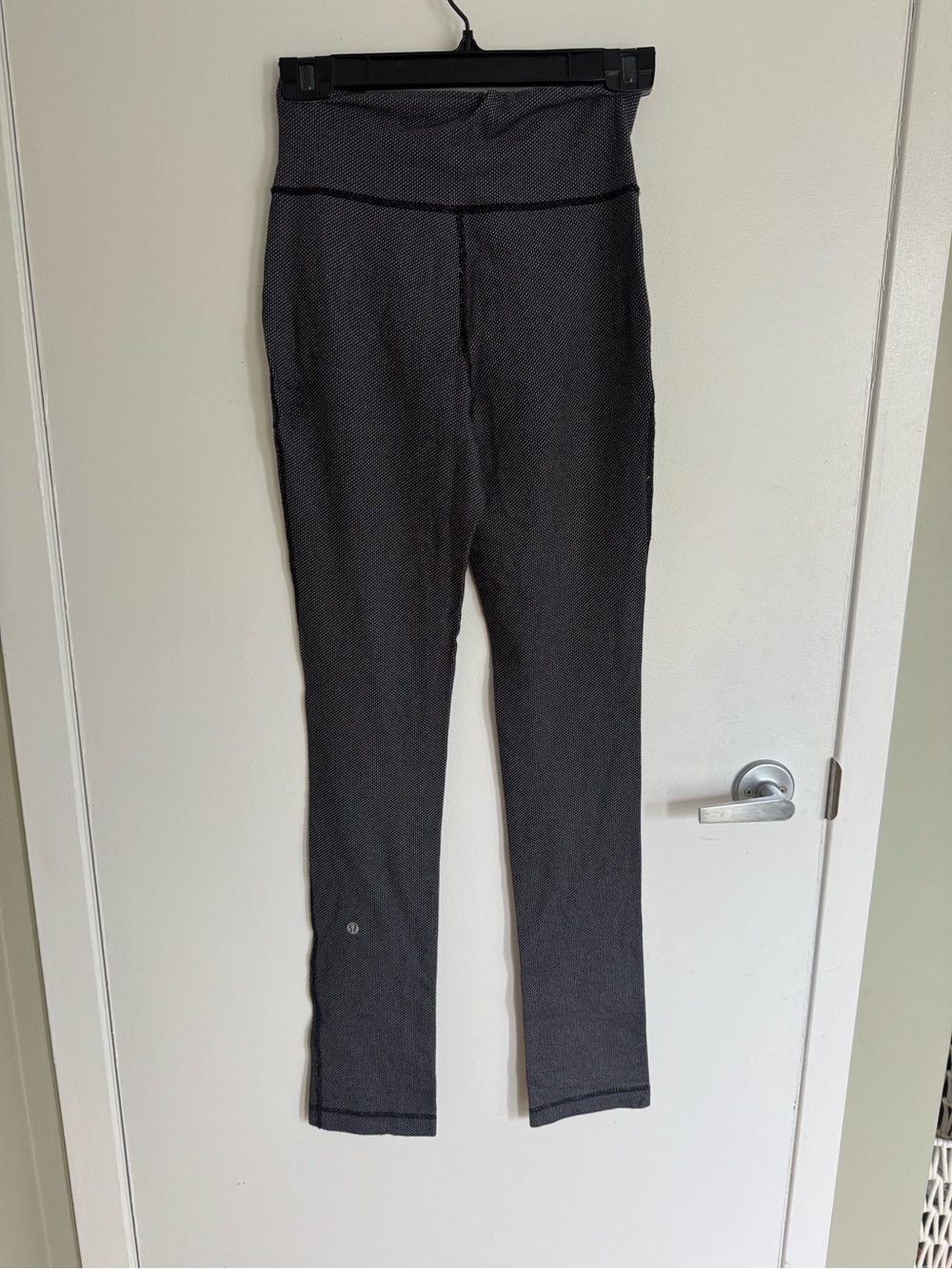 Lululemon - Skinny Will Pant - Diamond Dot Black and White - roll down waist - Picture 7 of 8